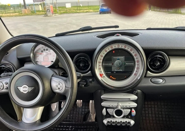 MINI Cooper S cena 24900 przebieg: 143700, rok produkcji 2007 z Czyżew małe 22